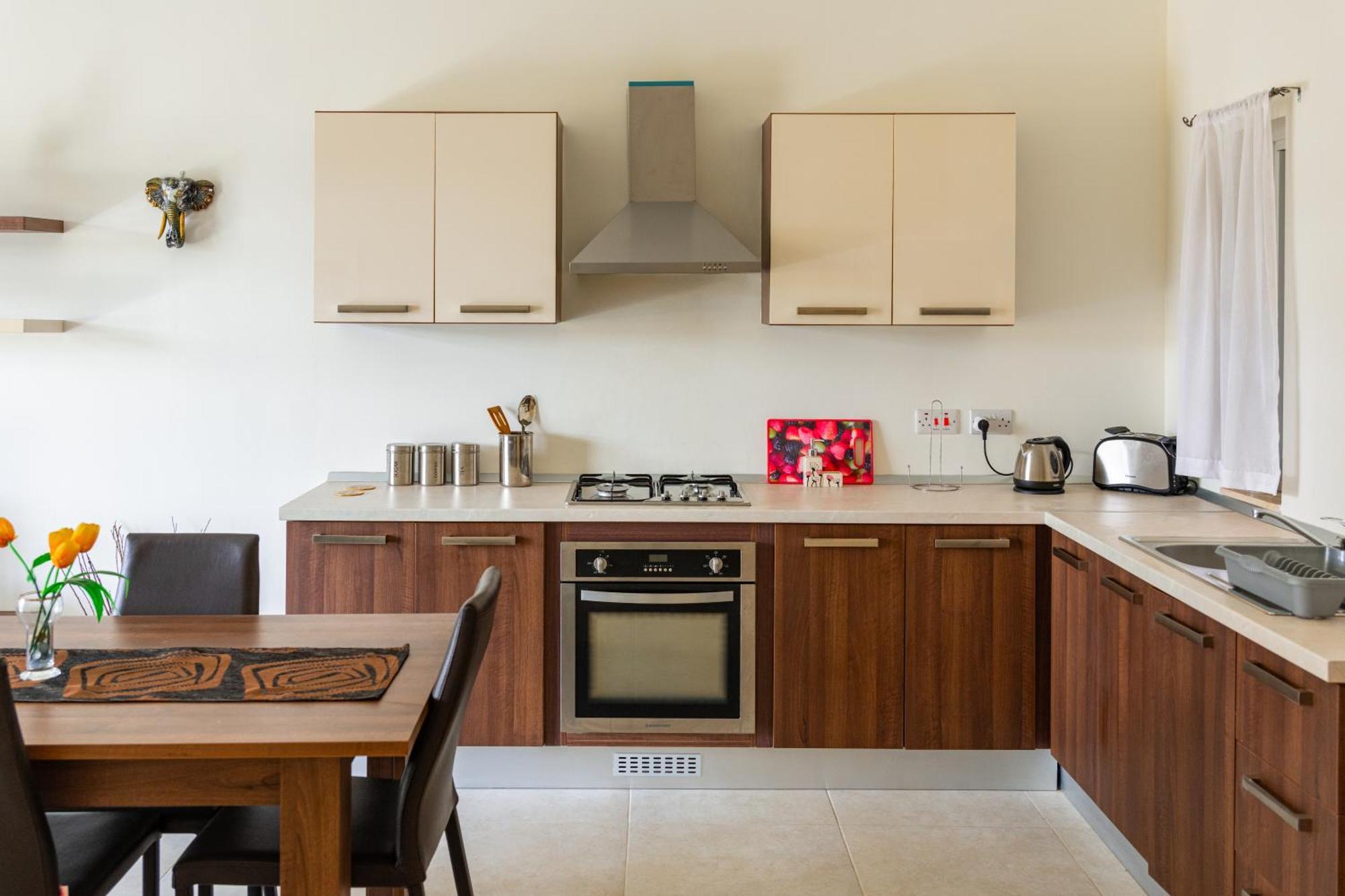 Your Quiet Retreat In Apartment